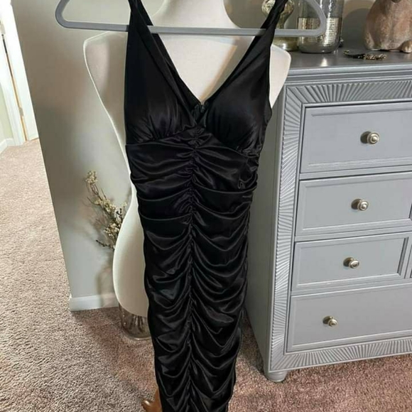 Sexy black dress - Picture 1 of 3